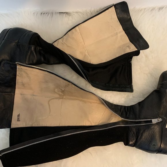 Michael Kors Classic Bromley Boots, Size 7 - Picture 4 of 6